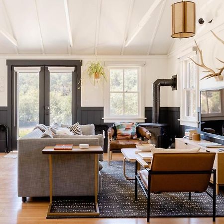 Wild Hair Studio-Stylish Farm Stay W Ev Charger 아로요그레이드 외부 사진